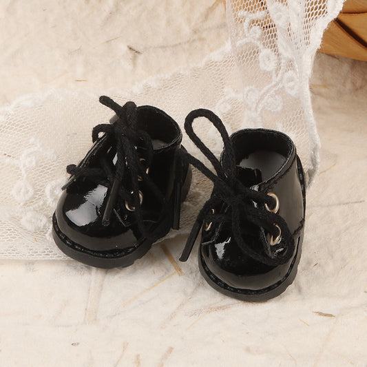 Small-Sized Black Leather Shoes With Laces